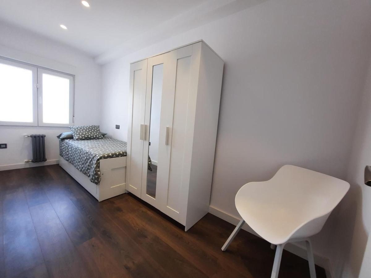 Apartamento Centro Gijon Con Wifi Gratis Y Parking Publico Proximo Incluido Екстер'єр фото